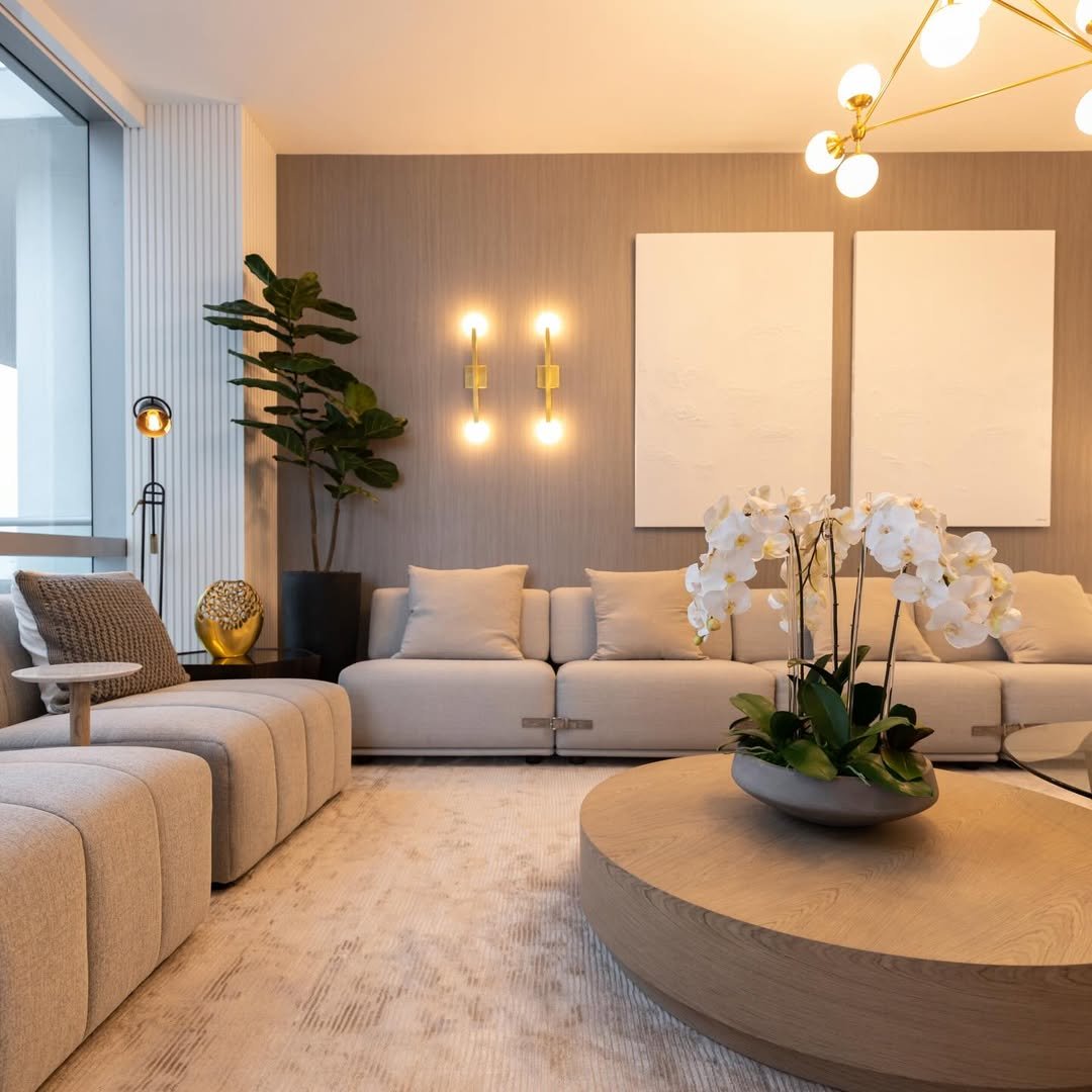 1 Family Living Room Haven