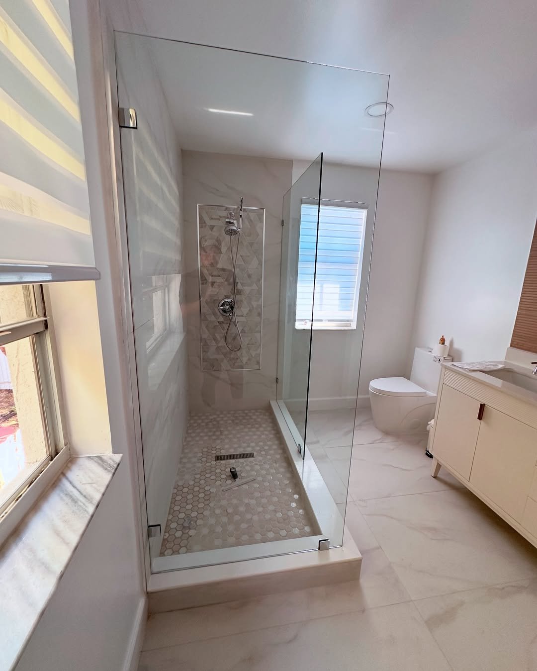 1 Frameless Glass Shower with Minimal Glow