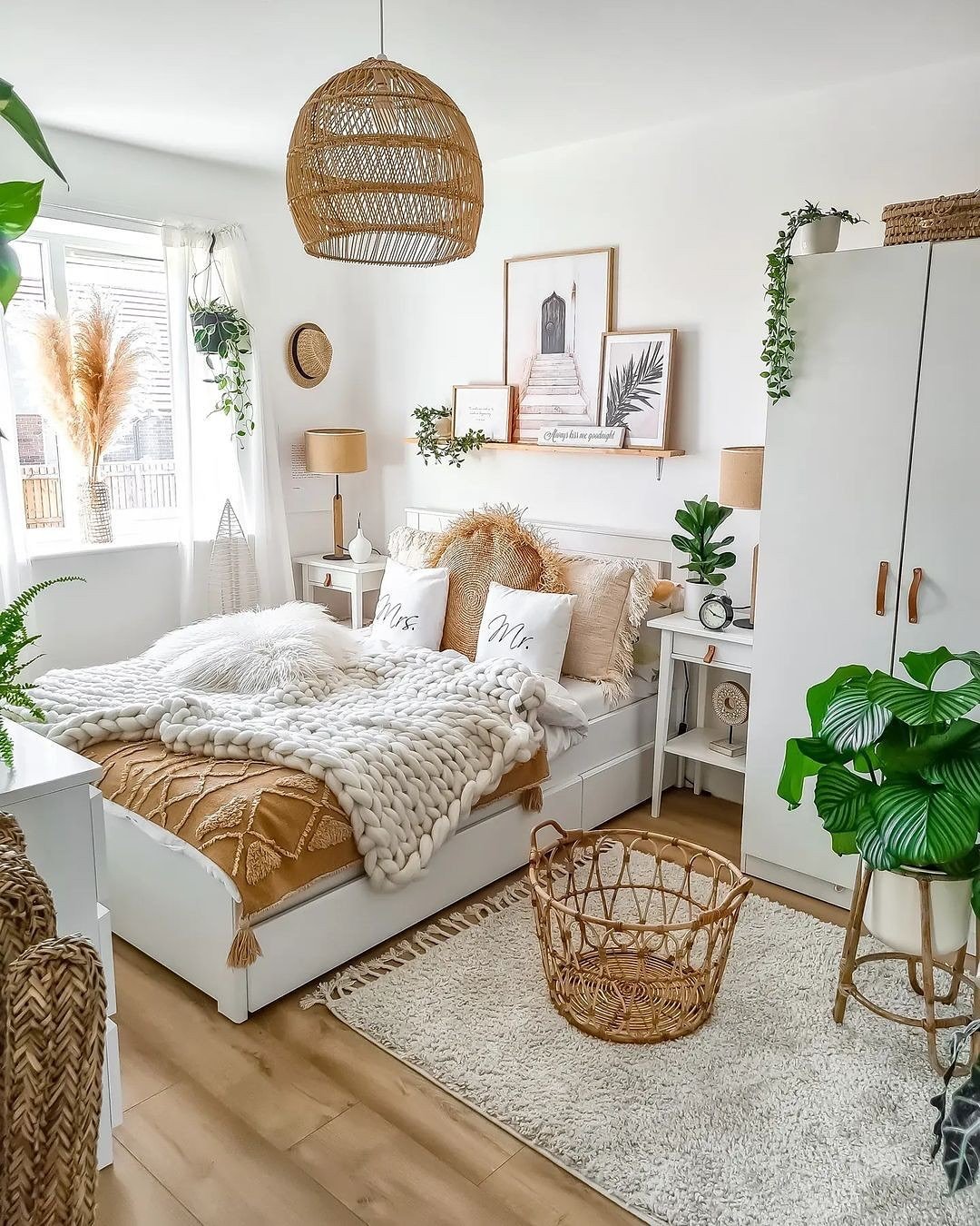 10 Layers for a Cozy Cottage