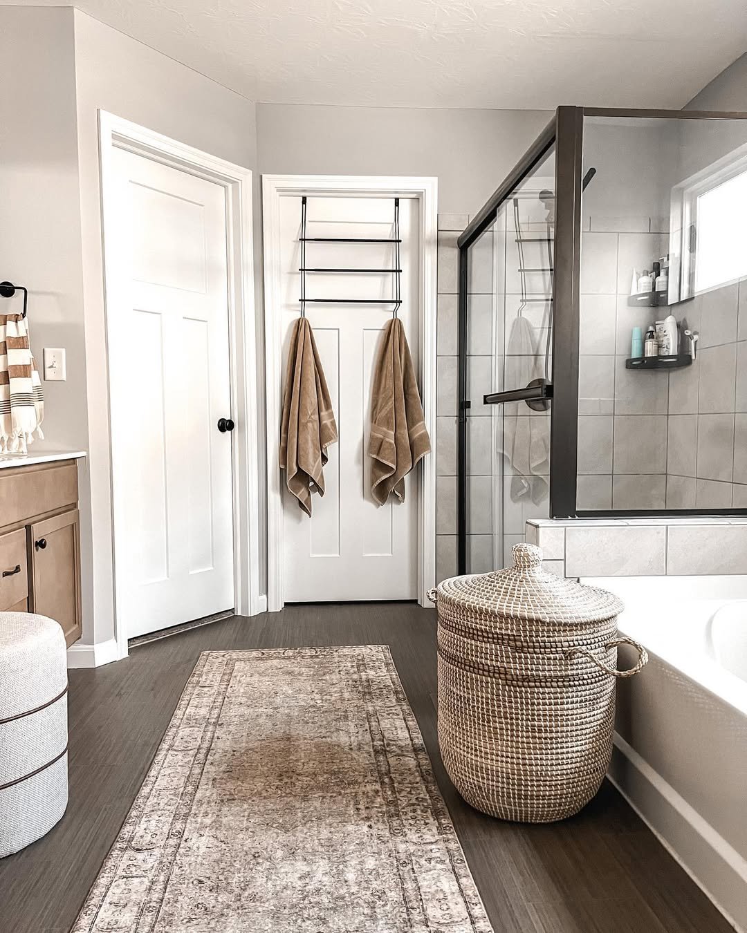 10 Neutral Soft Everyday Rugs
