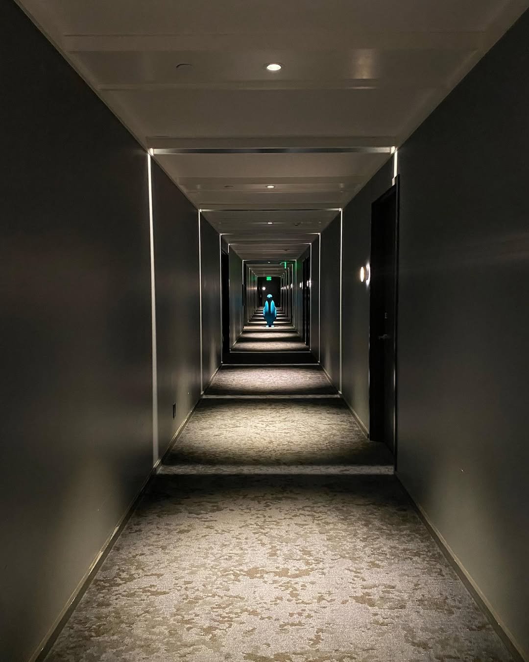 11 Corridor With Infinite Glow
