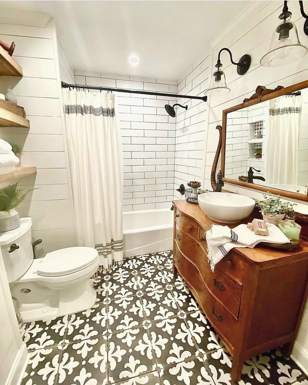 11 Pop Patterned Farmhouse Ideas