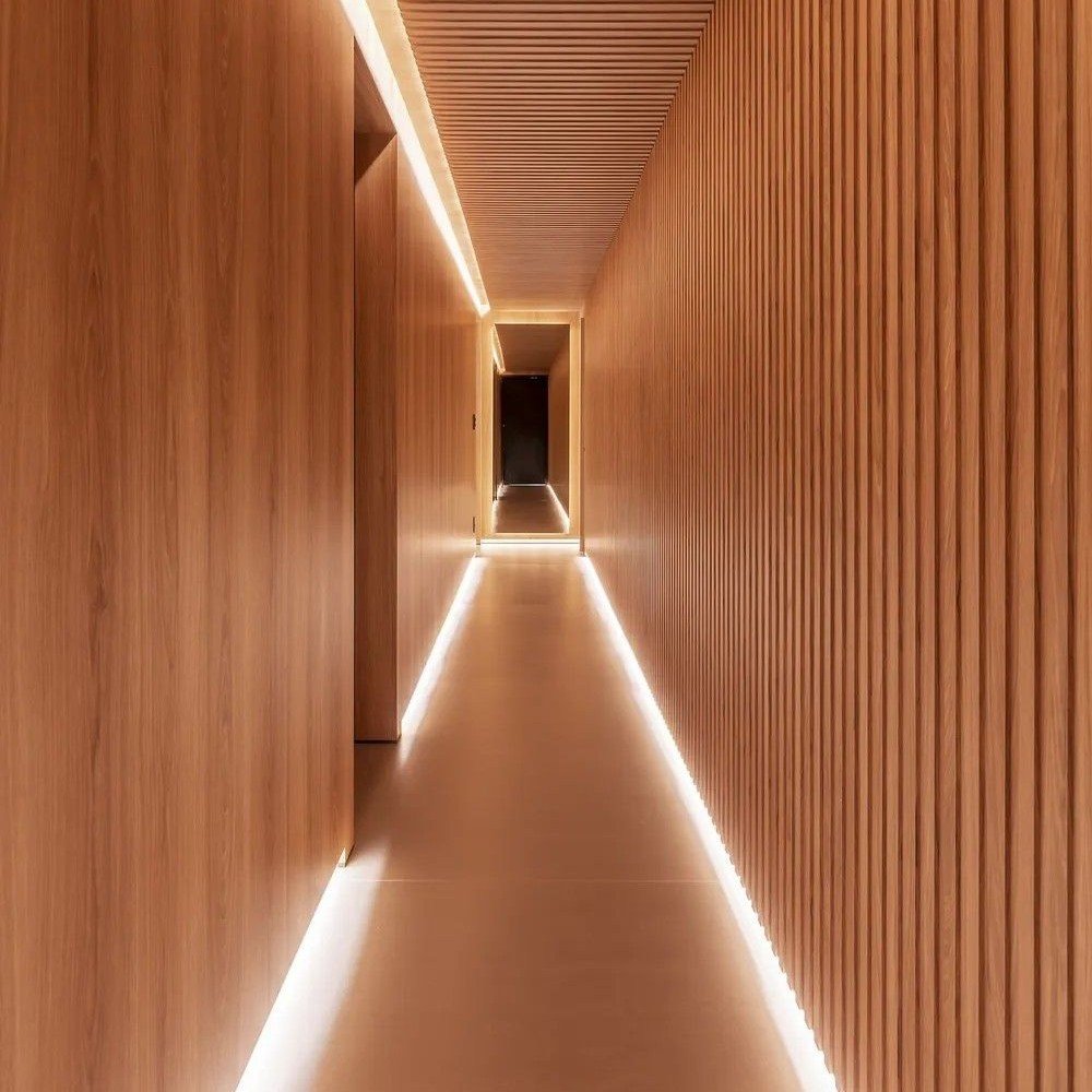12 Linear Lighting in a Hallway