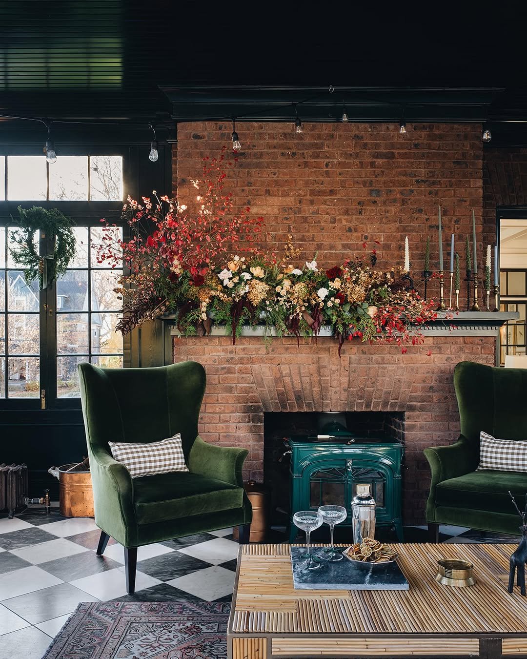 12 Moody Garden Dramatic Mantel Arrangements