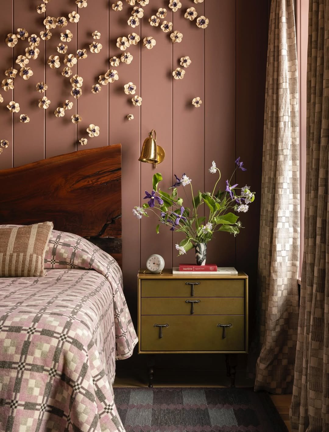 14 A Story on a Floral Wall