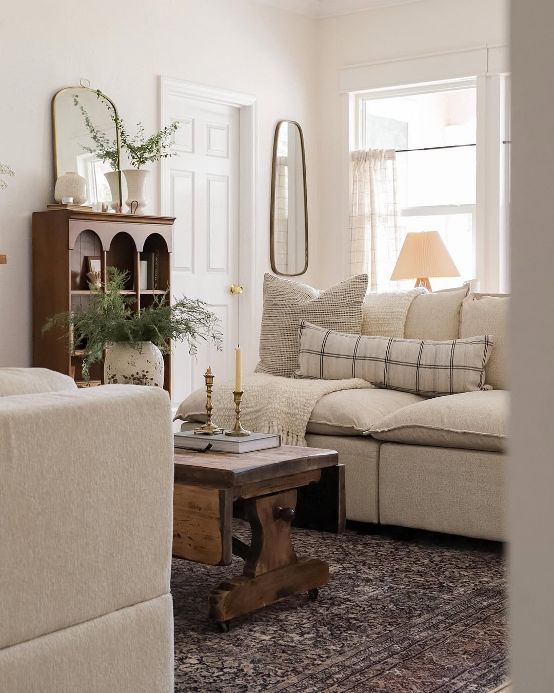 14 Layered Neutral Interior