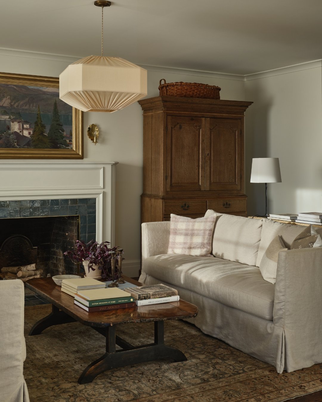 14 Moody Layered Heritage Room Ideas