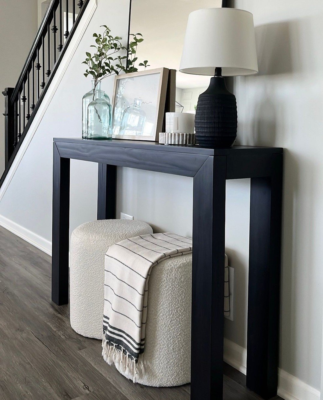 16 Simple Classic Wood Table
