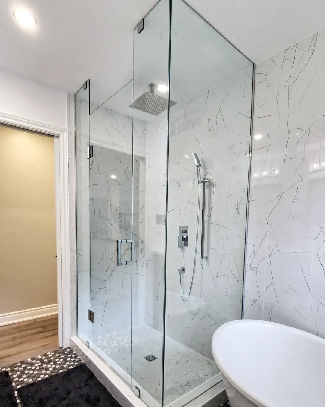 17 Walk-In Shower with Full Glass