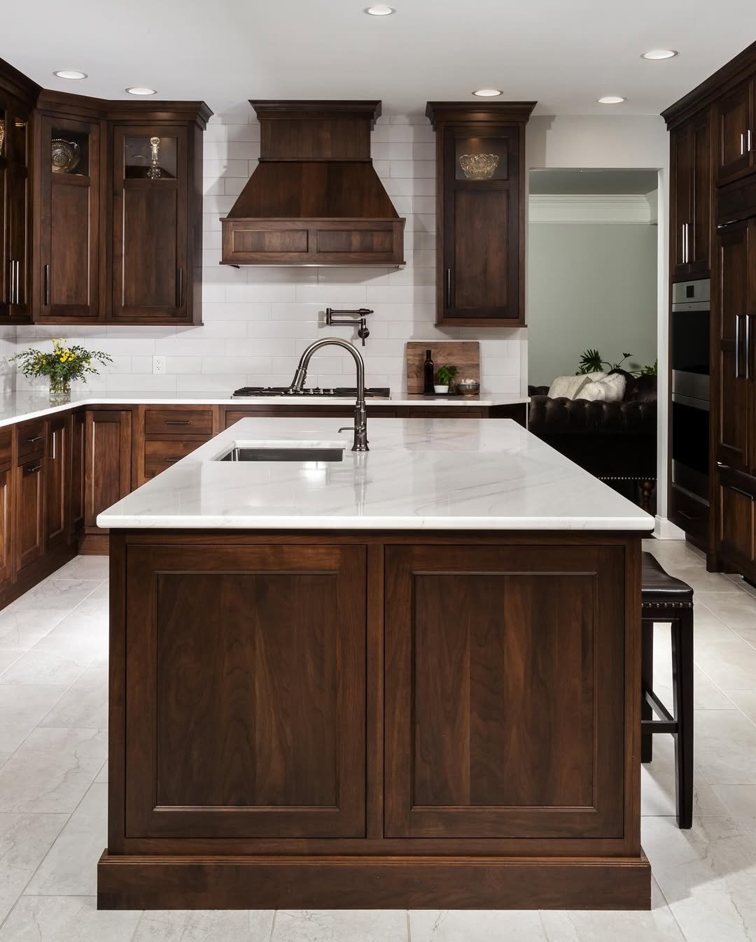 17 Walnut Kitchen Ideas