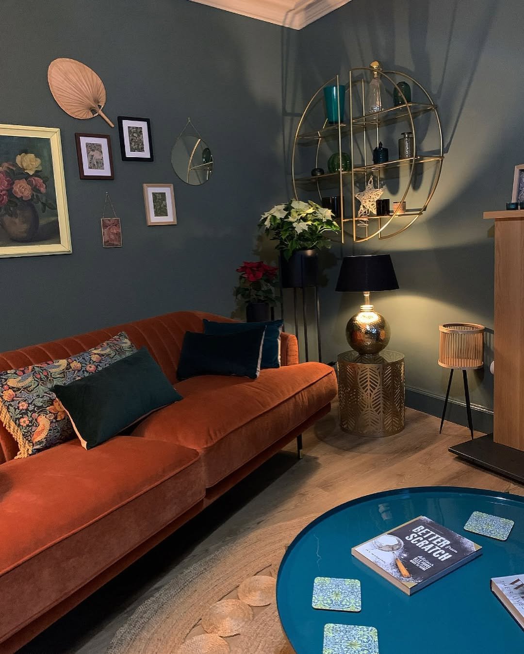 18 Chic Moody Nook