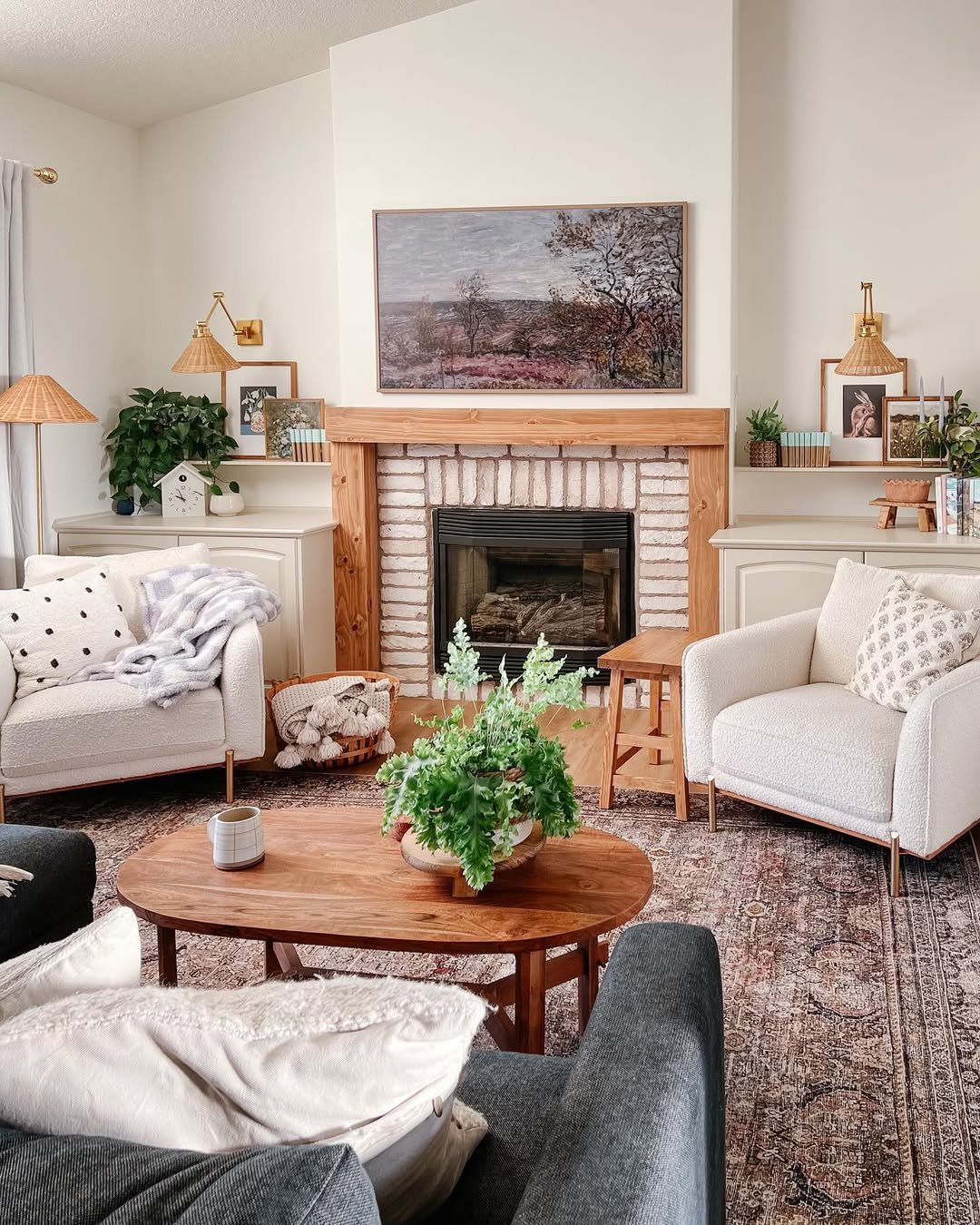 18 Vintage Living Room Ideas for Warmth and Depth