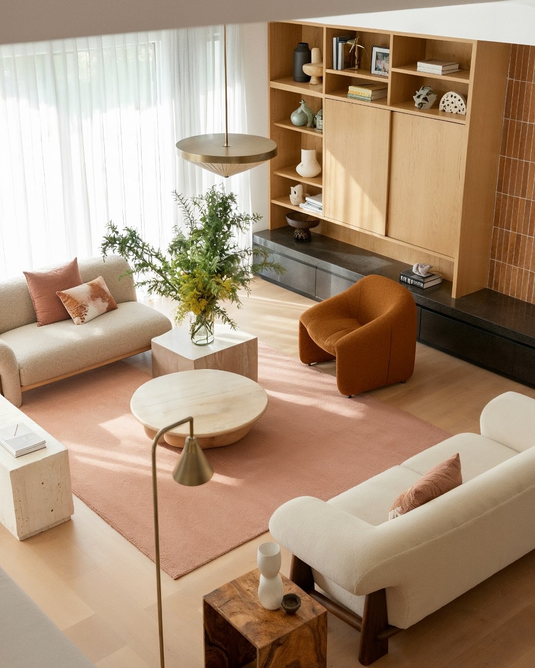 18 Warm Tones and Playful Detail