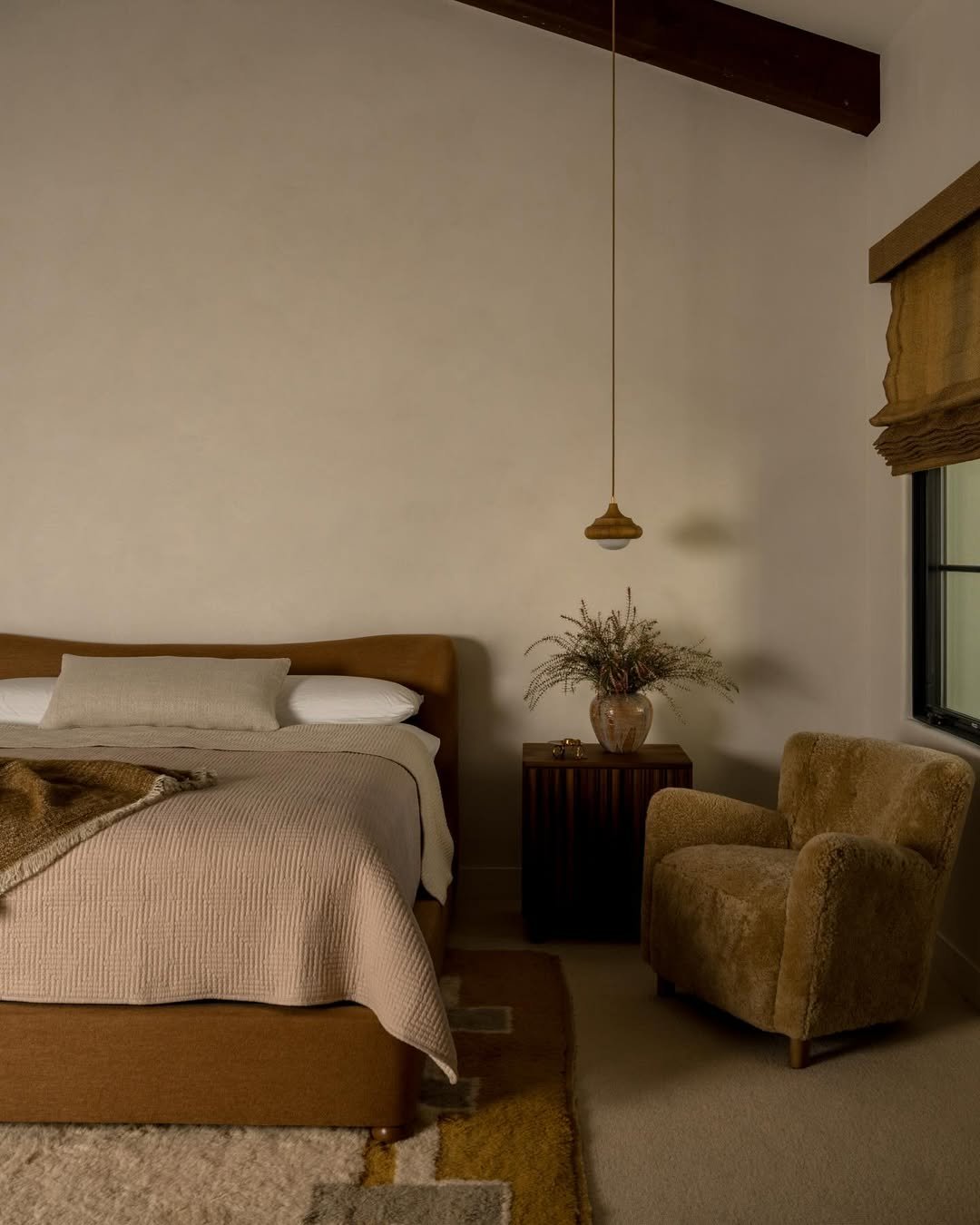 2 Minimal Earthy Warmth
