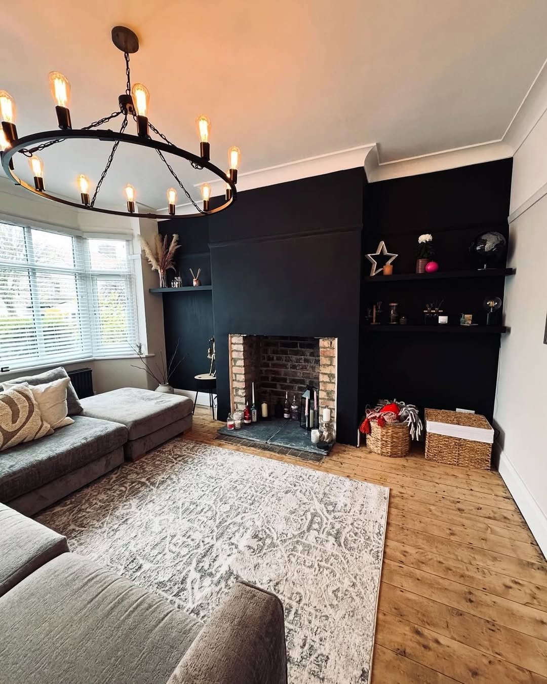 20 Modern Boho Room Ideas with Dark Contrast
