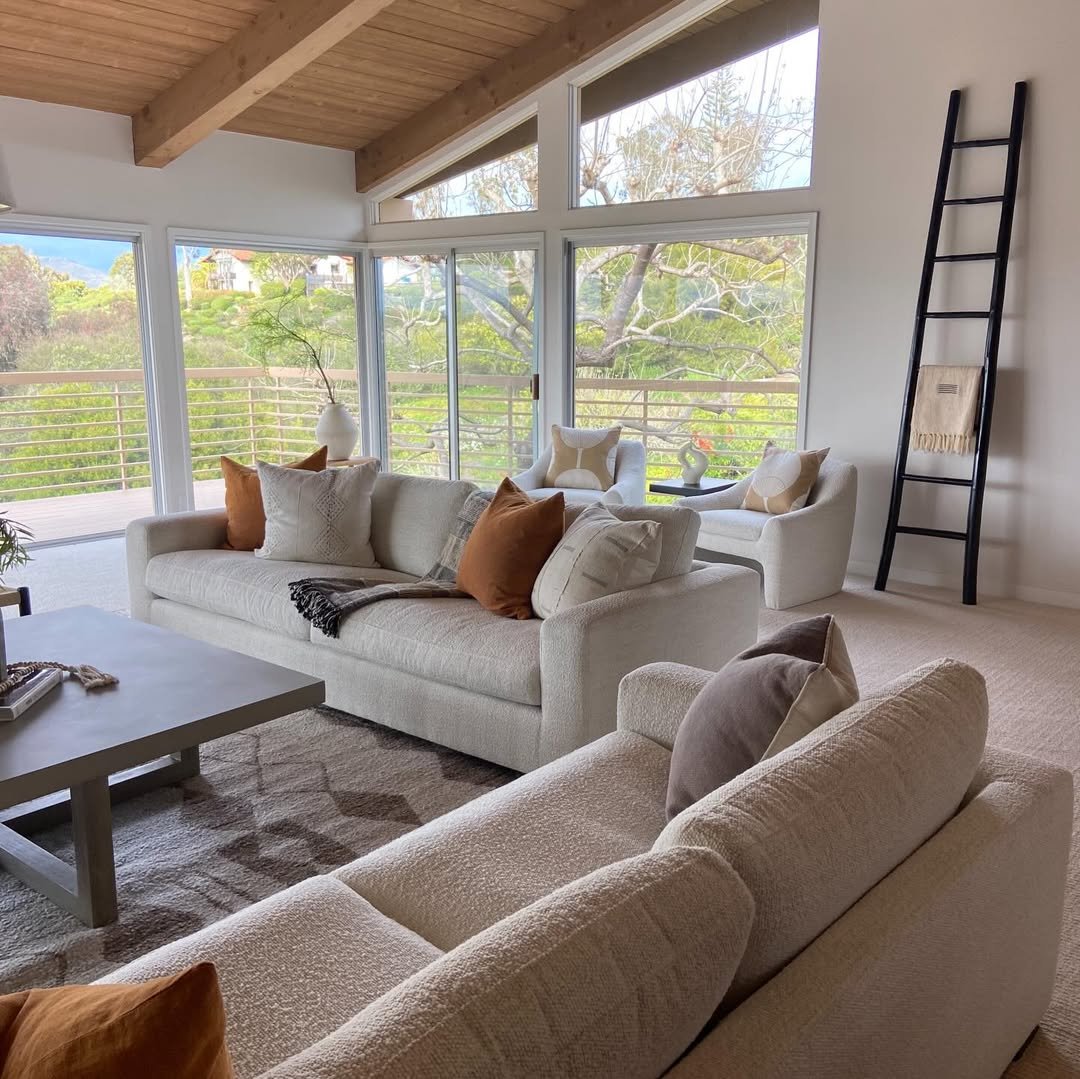 21 Airy Comfort by the Coast