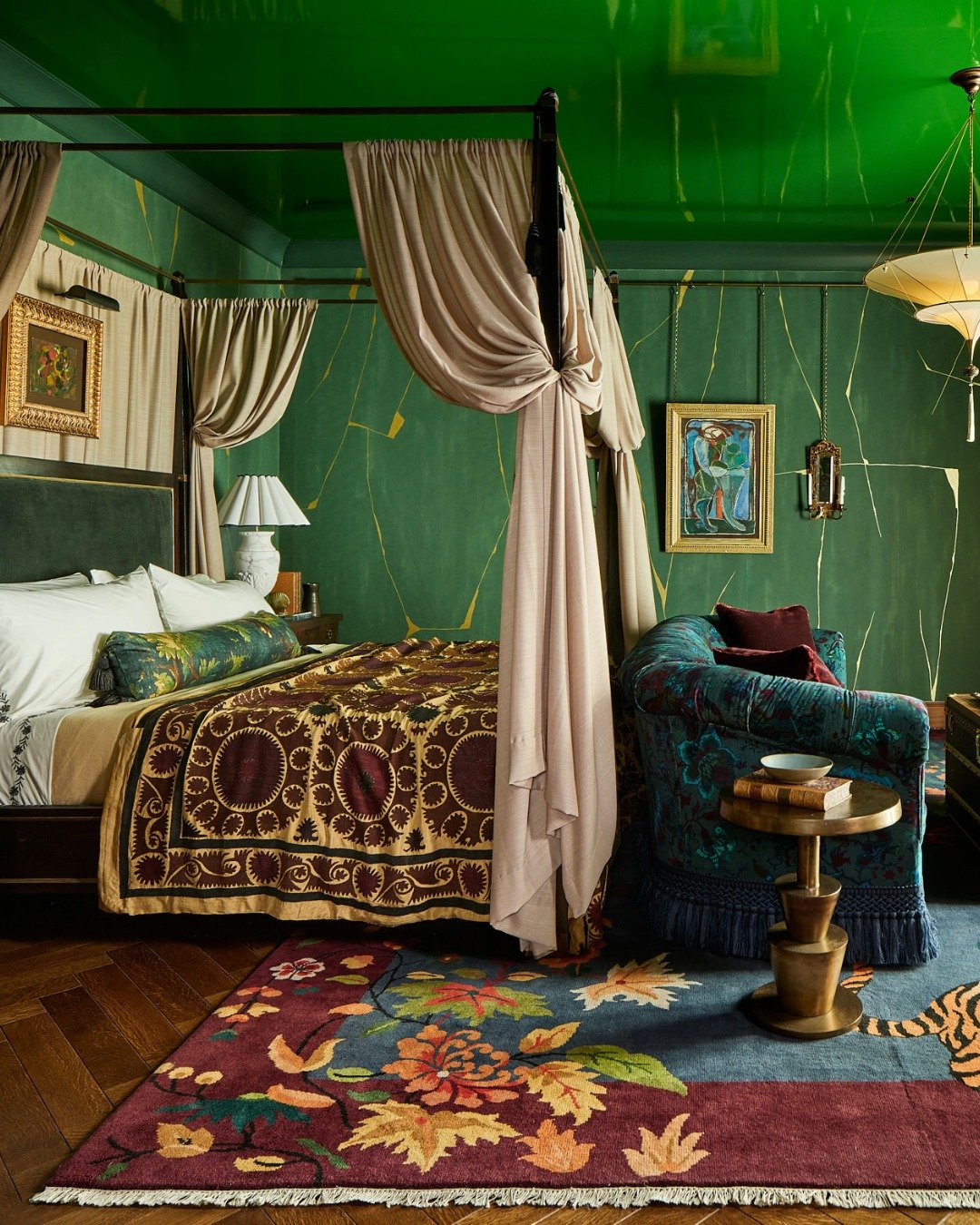 21 Boutique Drama with an Eclectic Feel