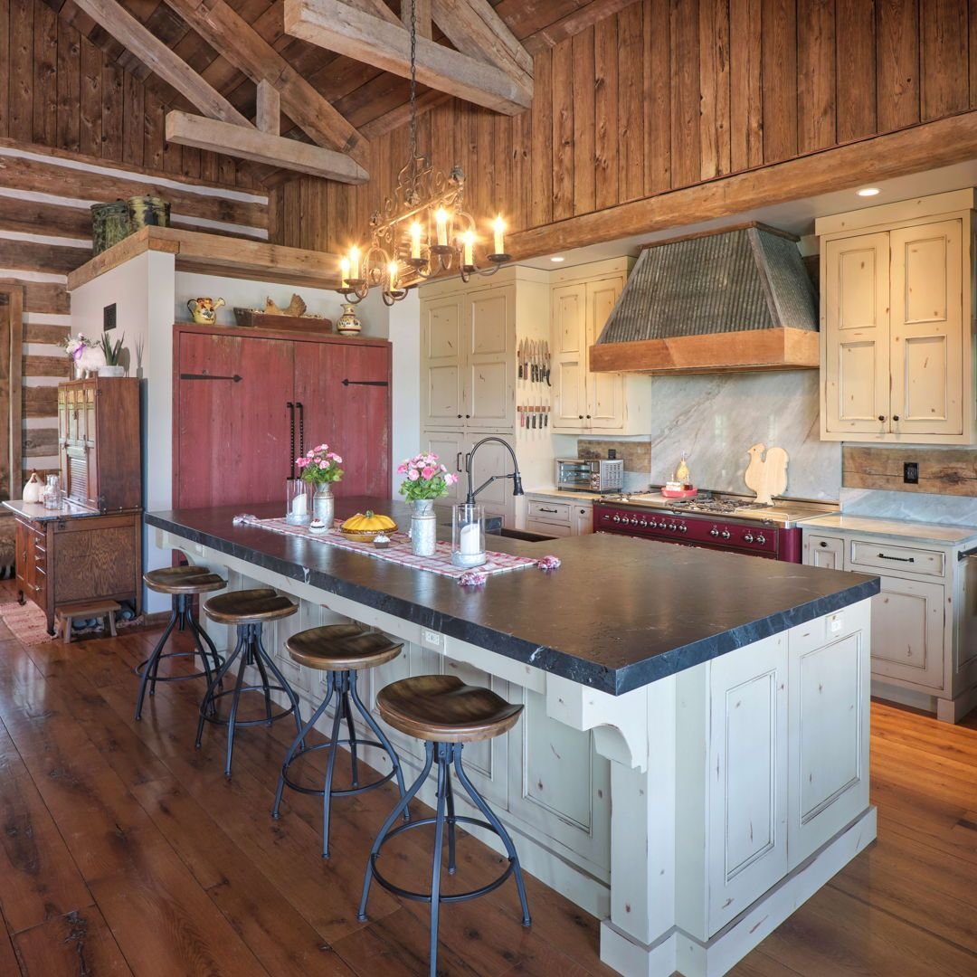 21 Grand Rustic Lodge