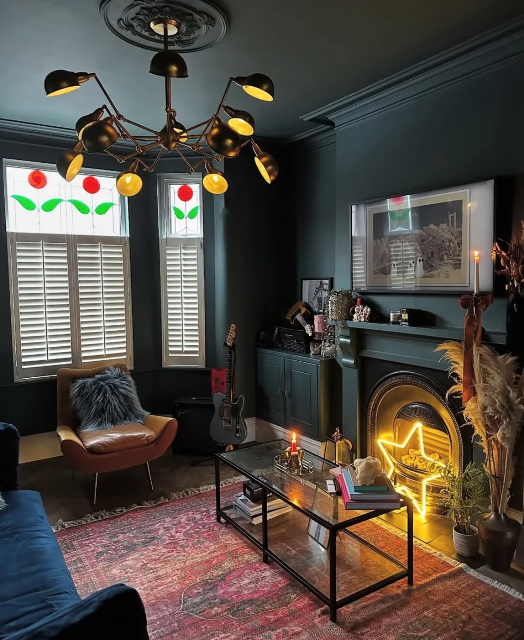 21 Moody Victorian Room Ideas with a Warm Glow
