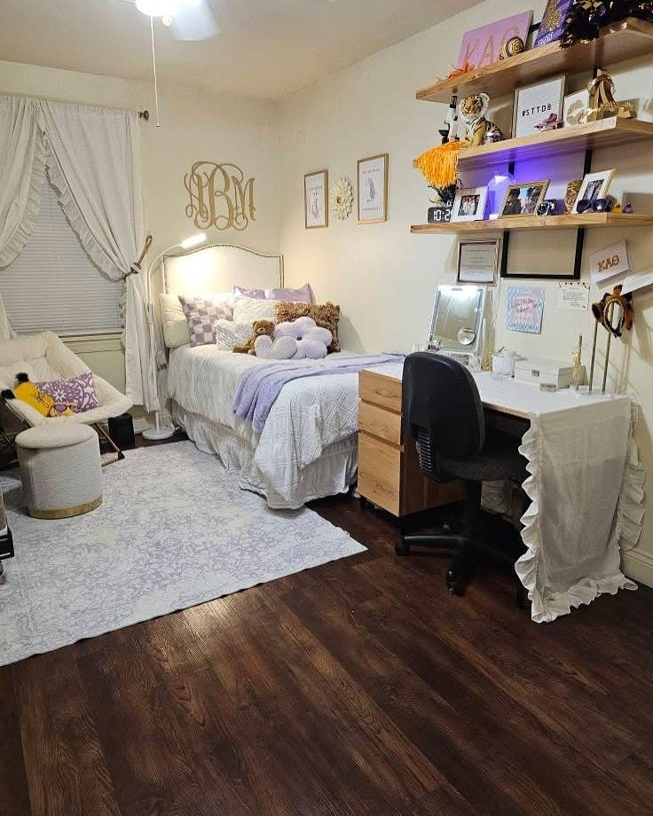 21 Sorority Corner in Lavender