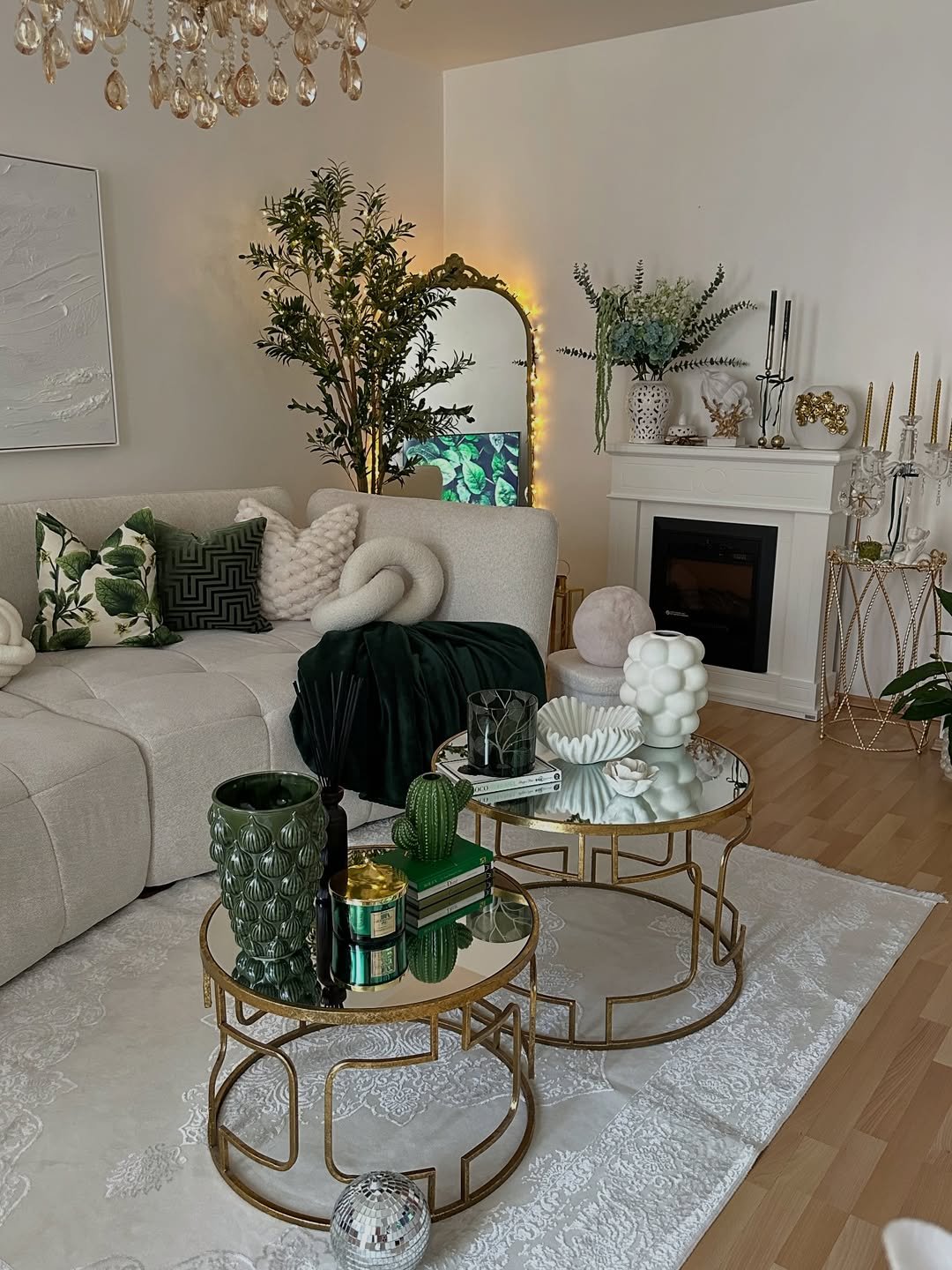 22 Glam Cozy Dramatic Room Design Ideas