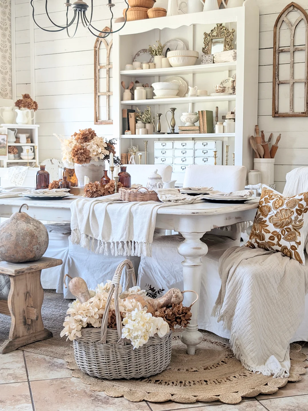 22 Kitchen Corners with a Cozy Feel