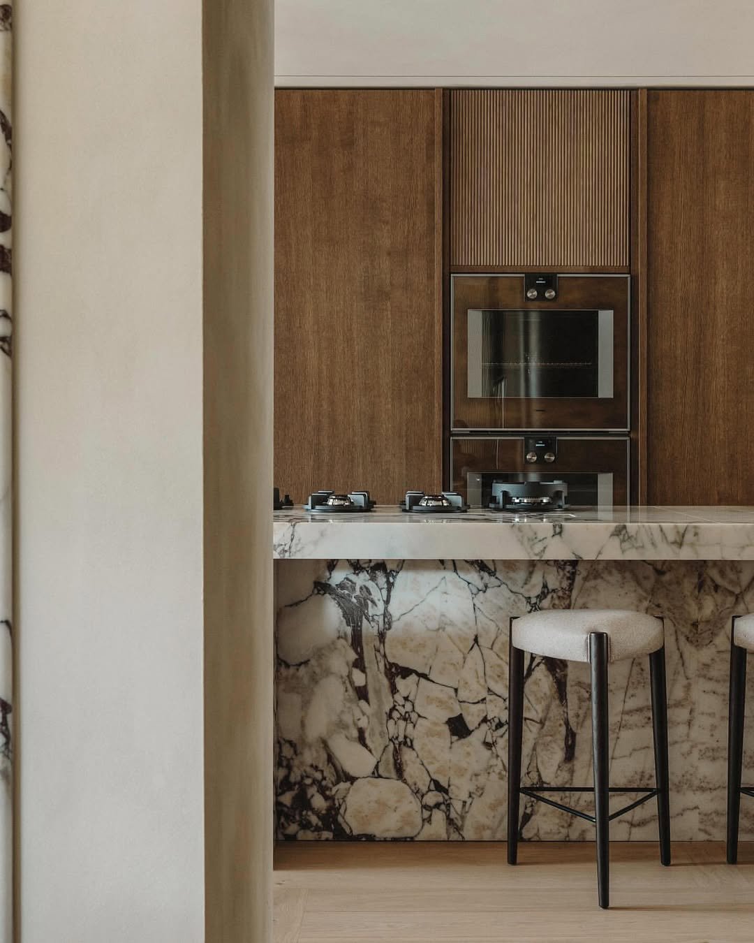 22 Modern Marble Contrast