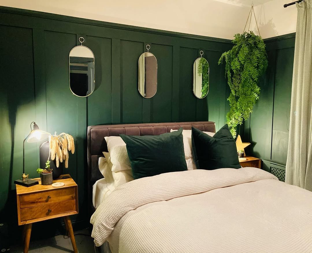 26 Green Paneled Cocoon