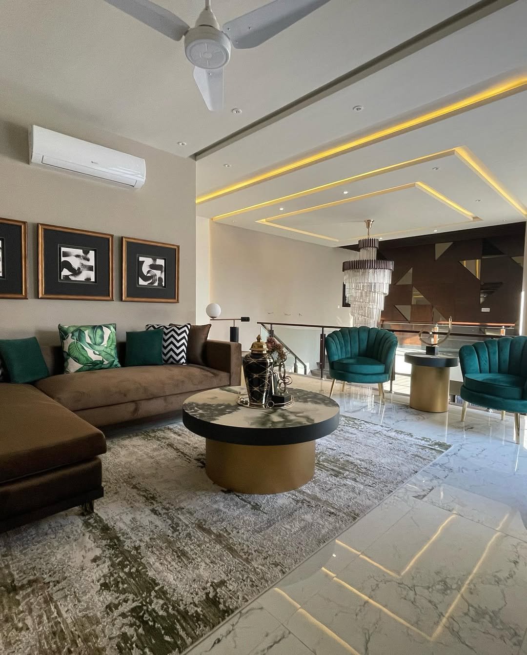 27 A Blend of Earthy Luxe