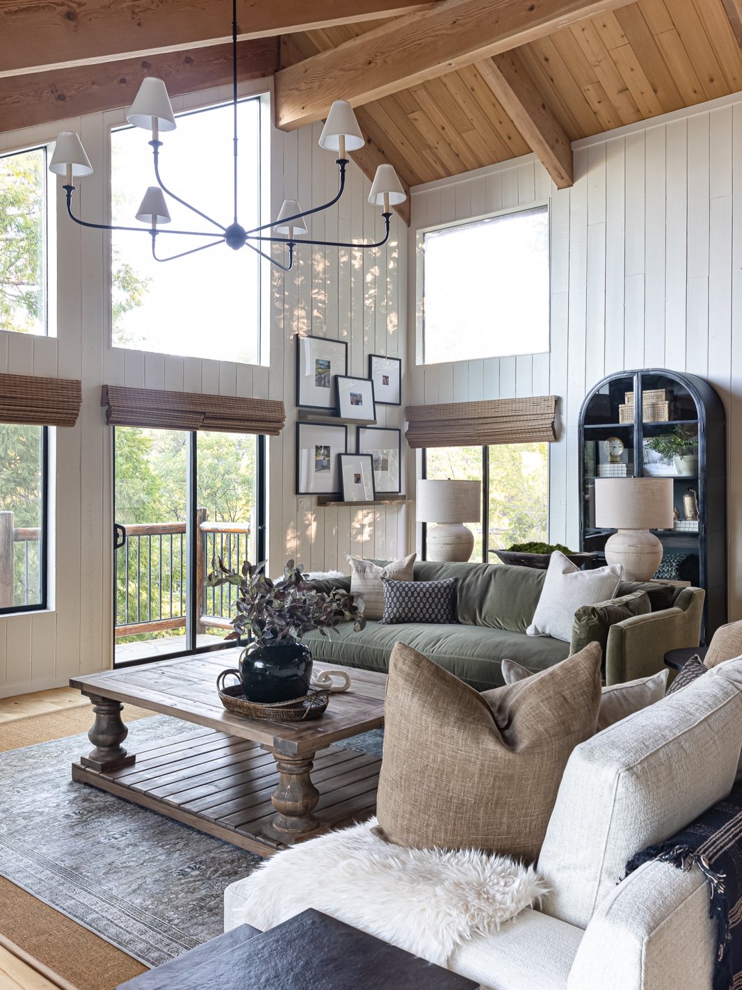 3 Elegance in a Rustic Cabin
