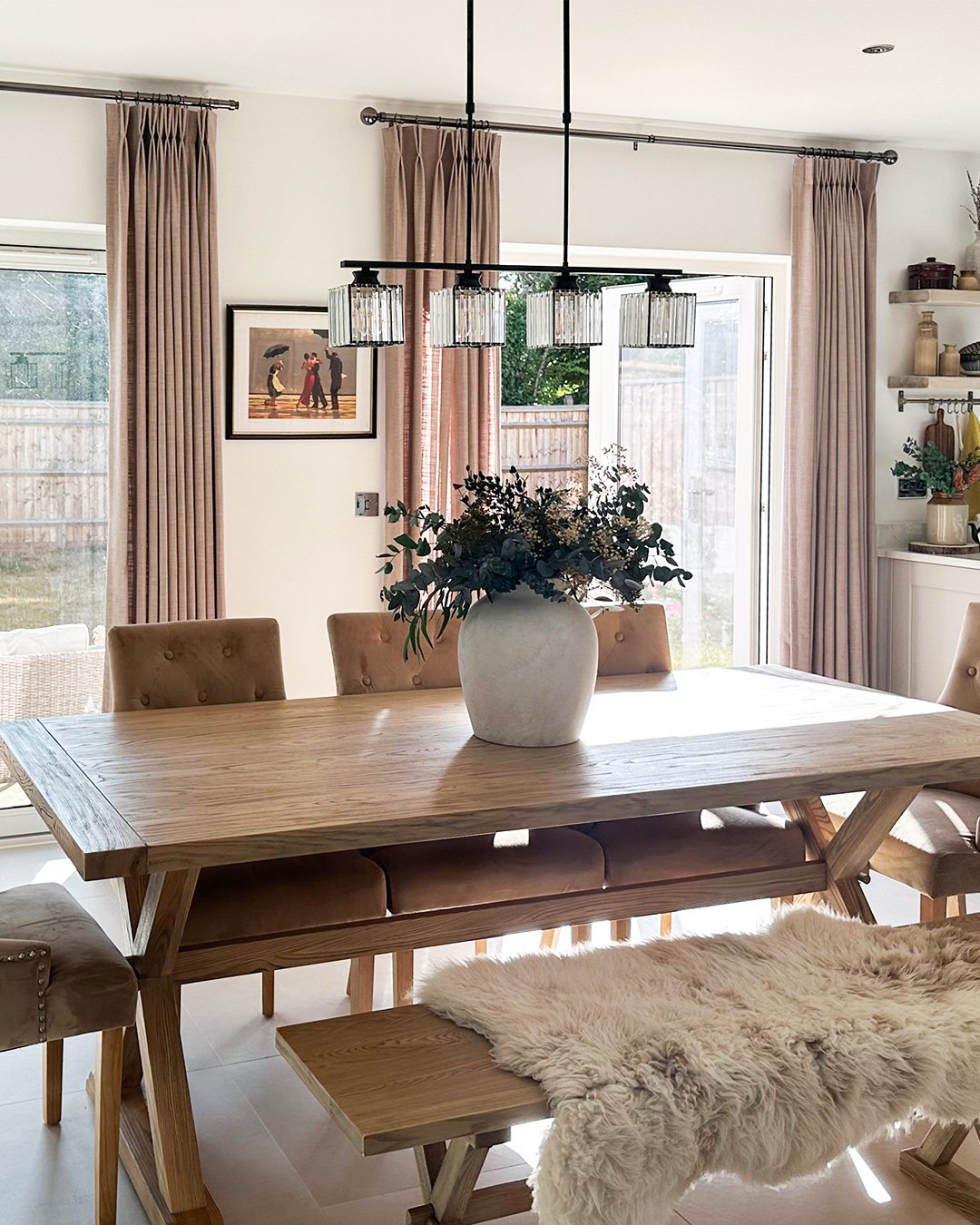 4 Modern Dramatic Linear Design