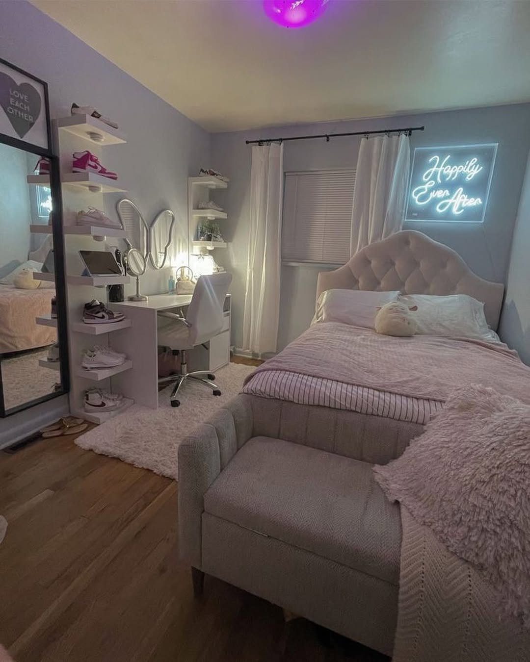 4 vanity corner ideas with a chill feel