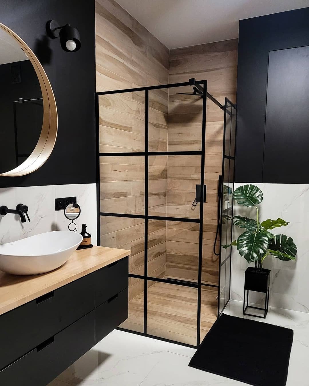 5 Black and Wood Bathroom Design