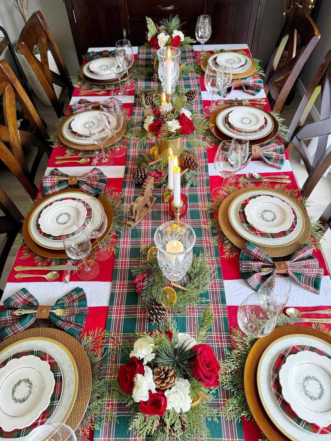 5 Classic Plaid Christmas Table Setting