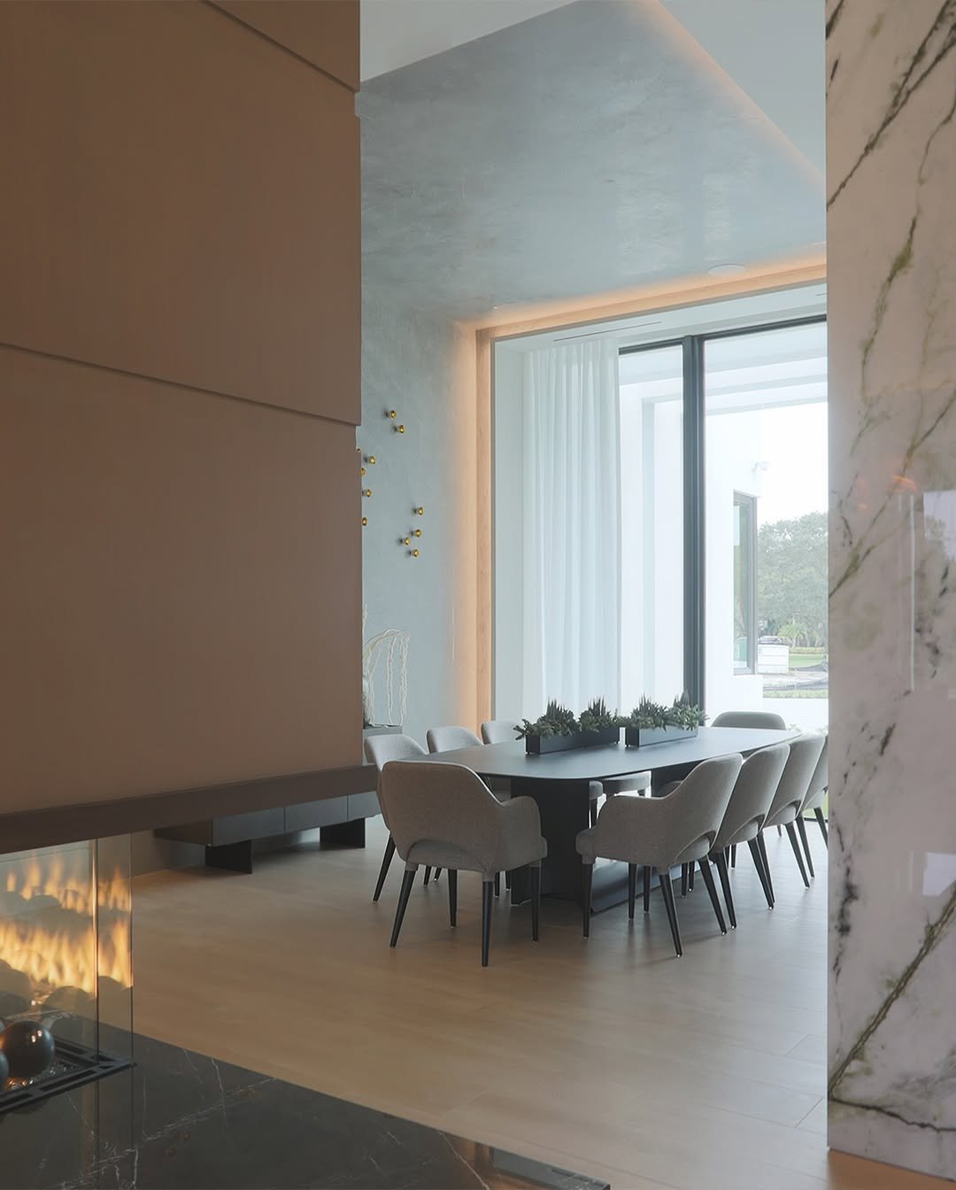 5 Luxe Minimal Dining