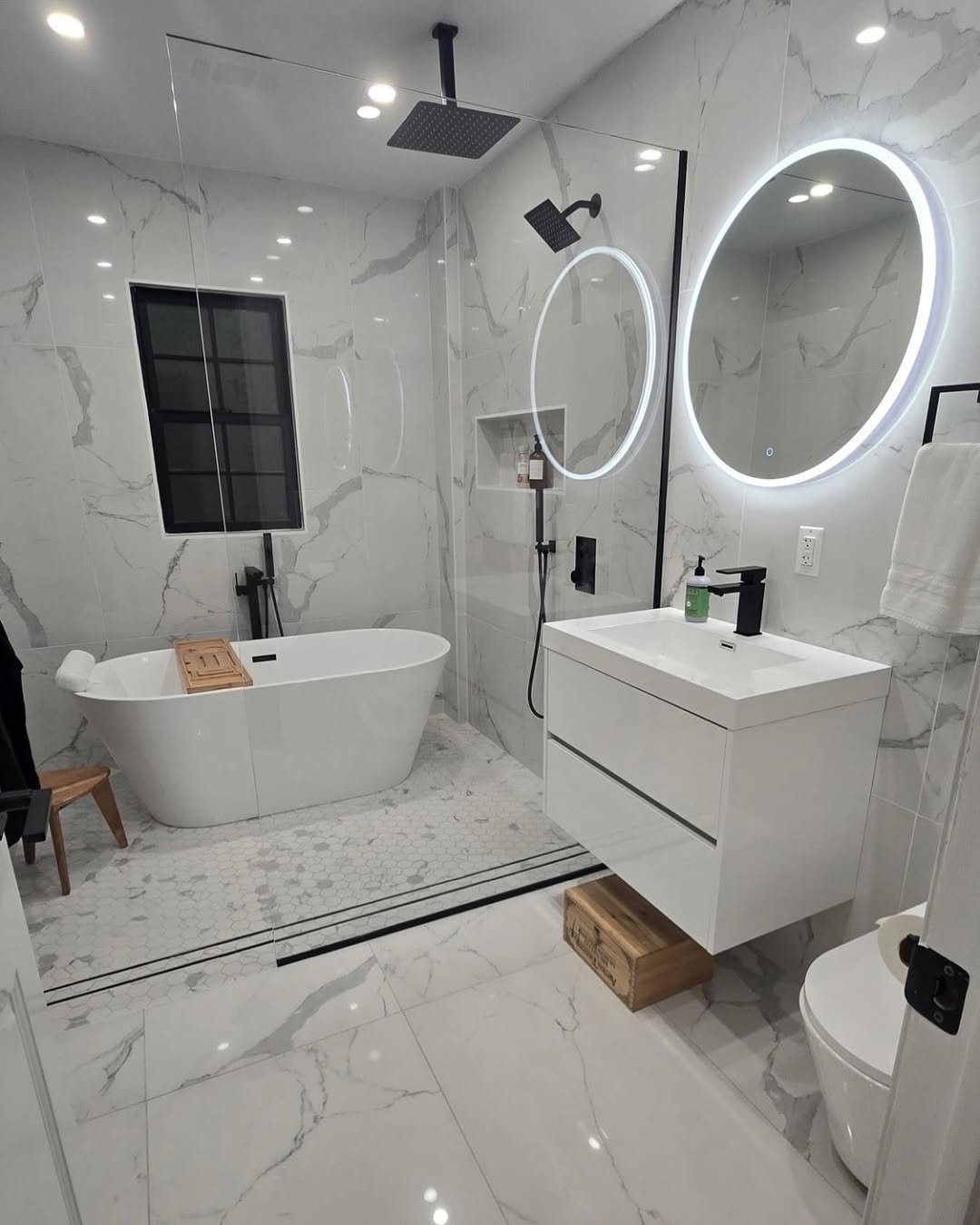 5 Soft Spa-Like Modern Luxury Marble Bathrooms