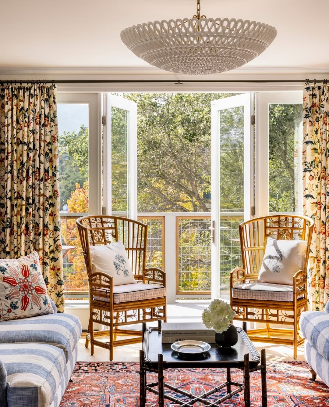 6 Balanced Earth Tone Rooms