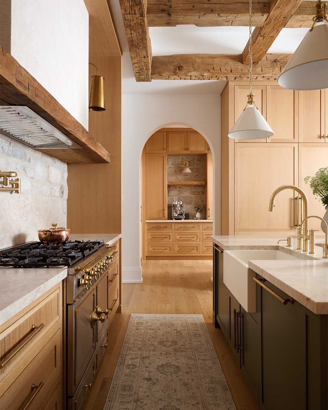 6 Classic Contemporary Kitchen