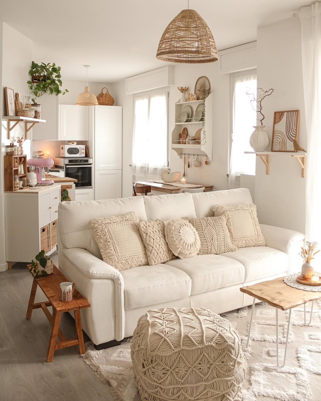 6 Cozy Room With a Soft Neutral Glow