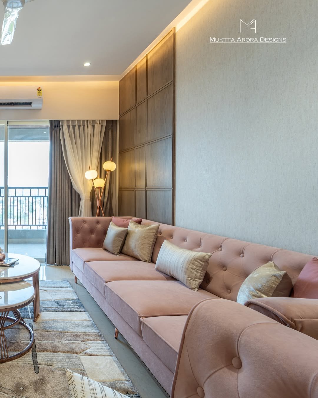 7 Ideas for a Panel Lounge in Blush