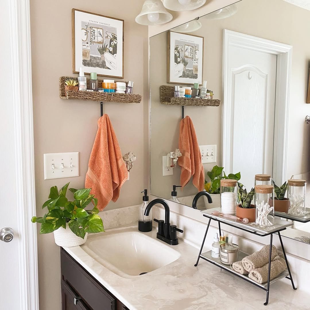 8 Clean Shelf Styling Ideas