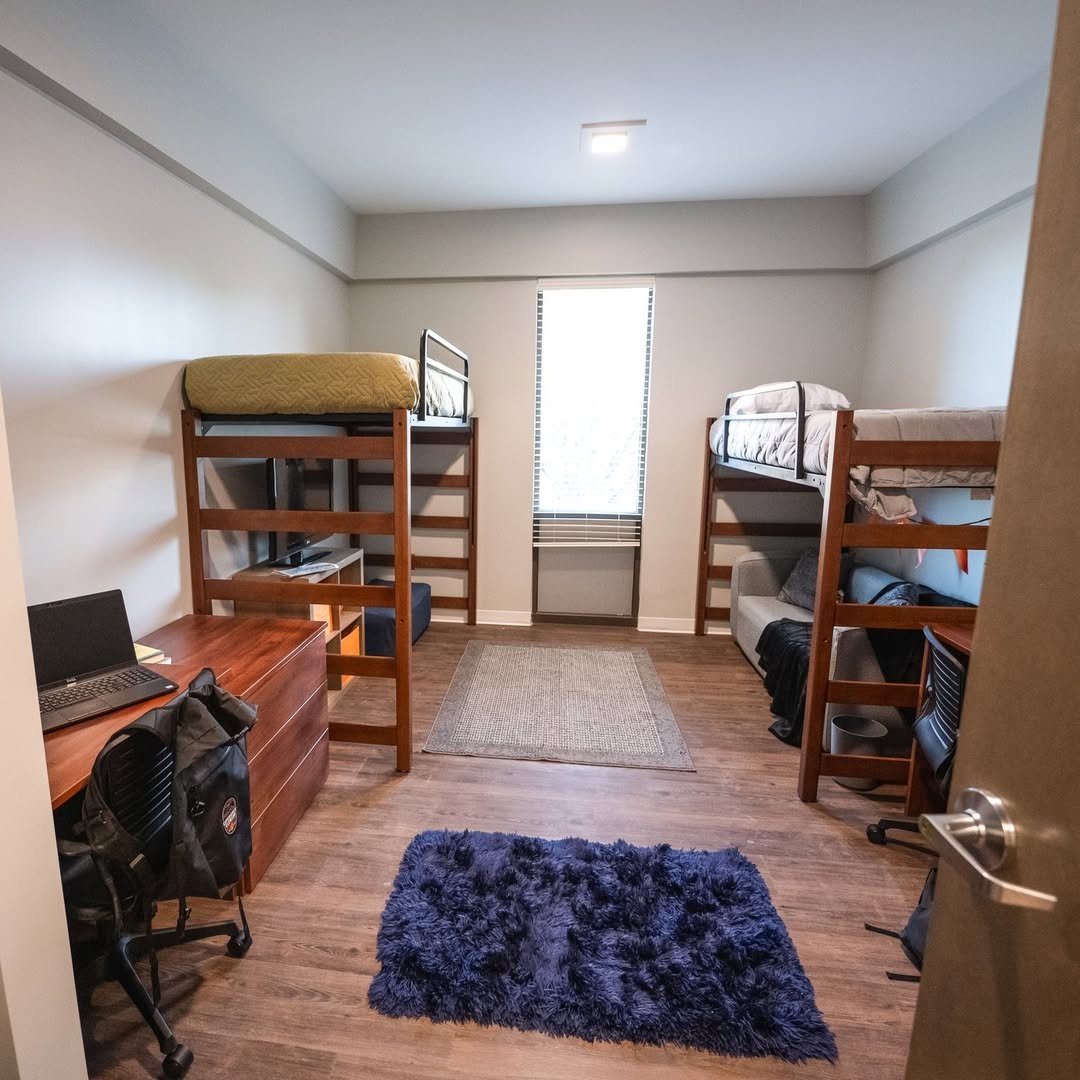 9 Clean Shared Room Loft Functionality