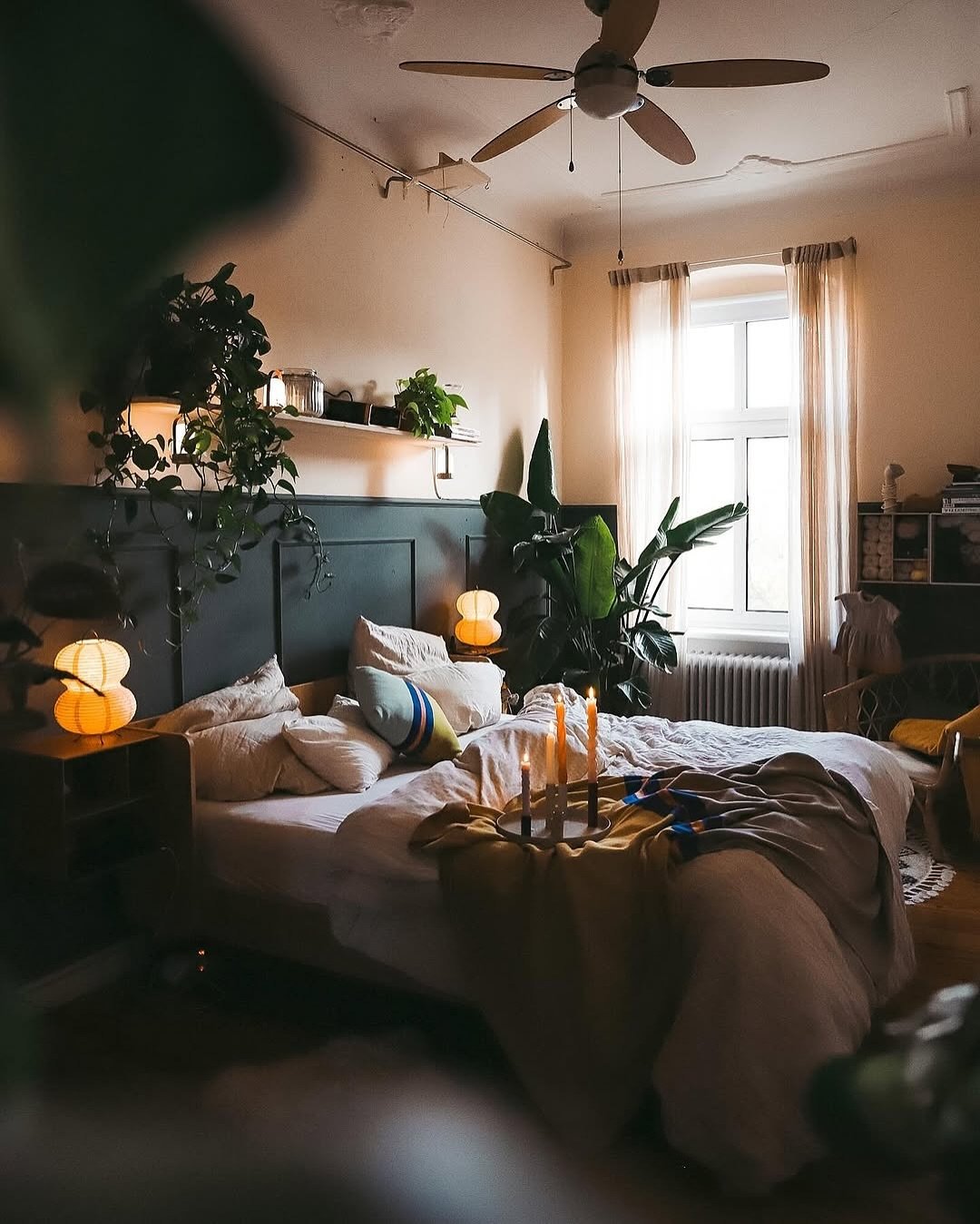 9 Nighttime Botanical Nook