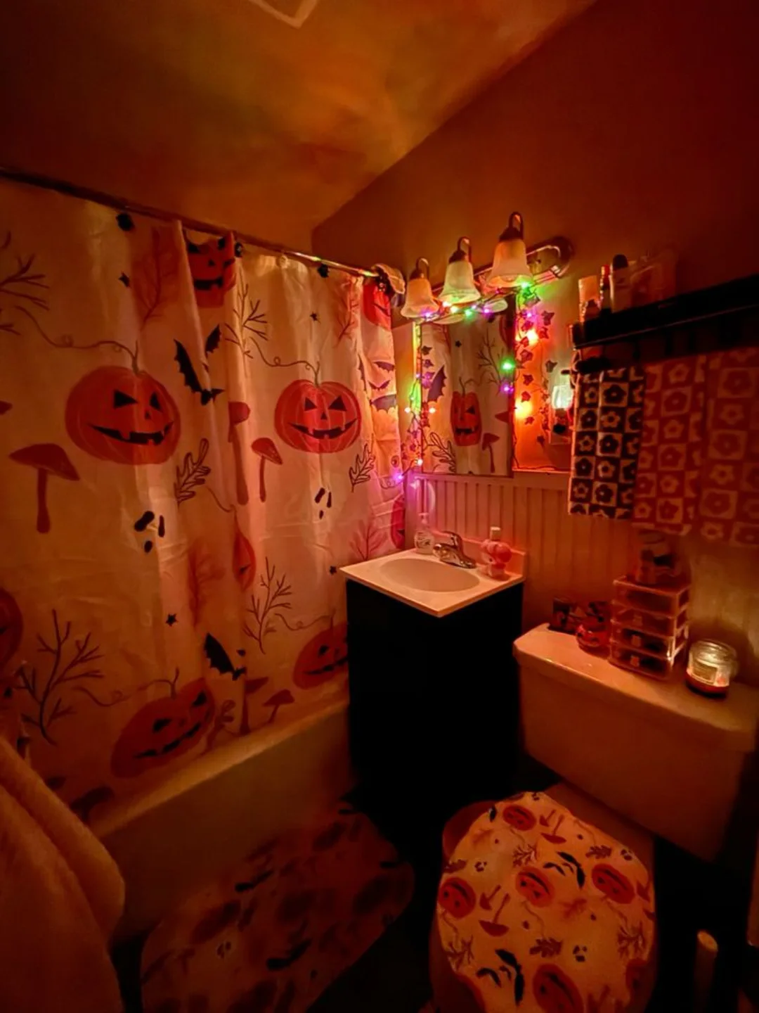 A Moody Autumn Bathroom Glow