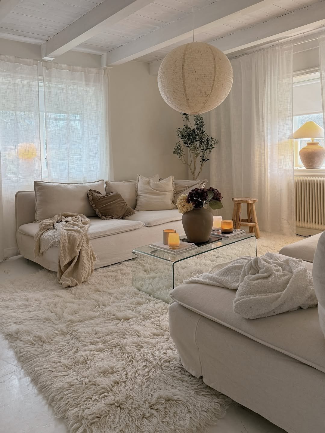 All White Scandinavian Lounge