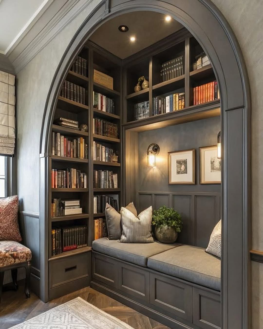 Arched Alcove Bench