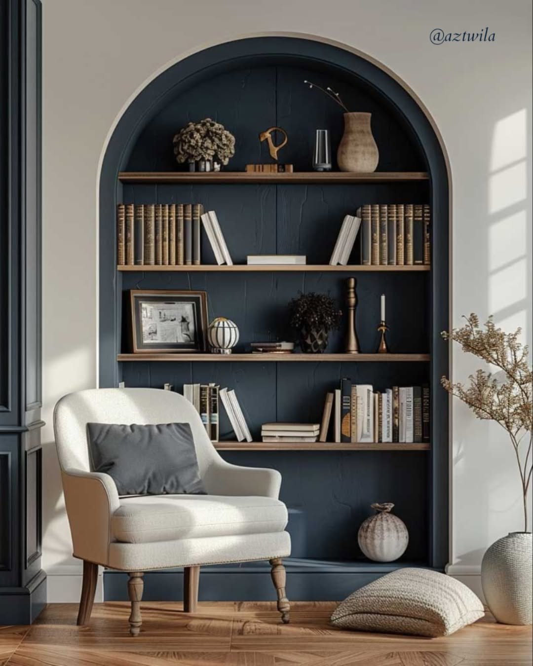 Arched niche for reading