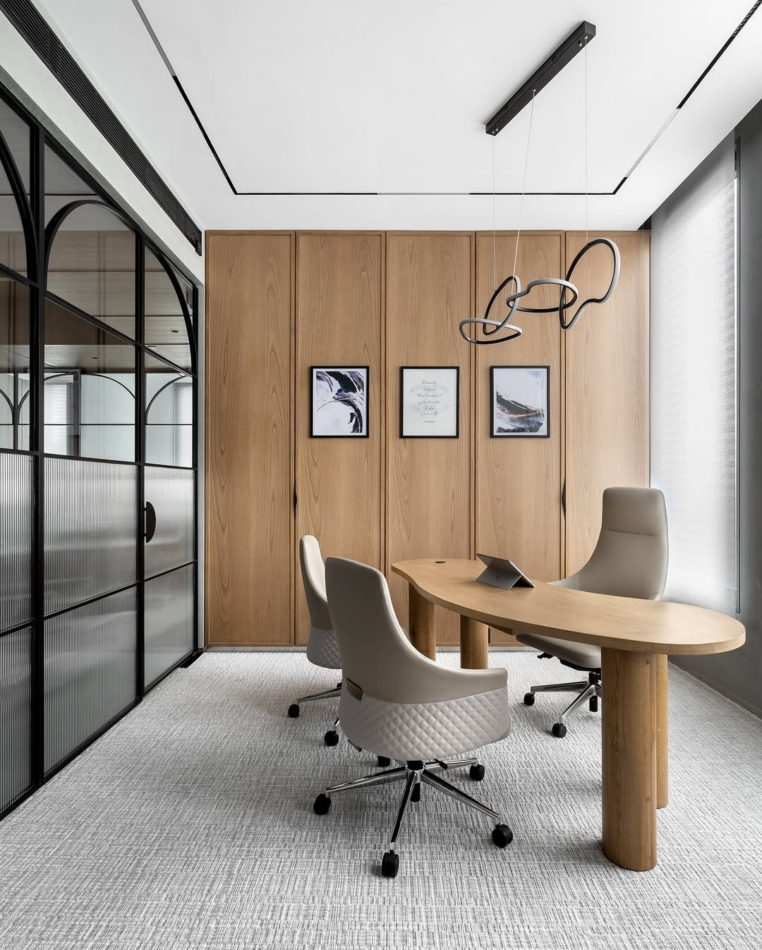 Architectural Curve in an Office 25