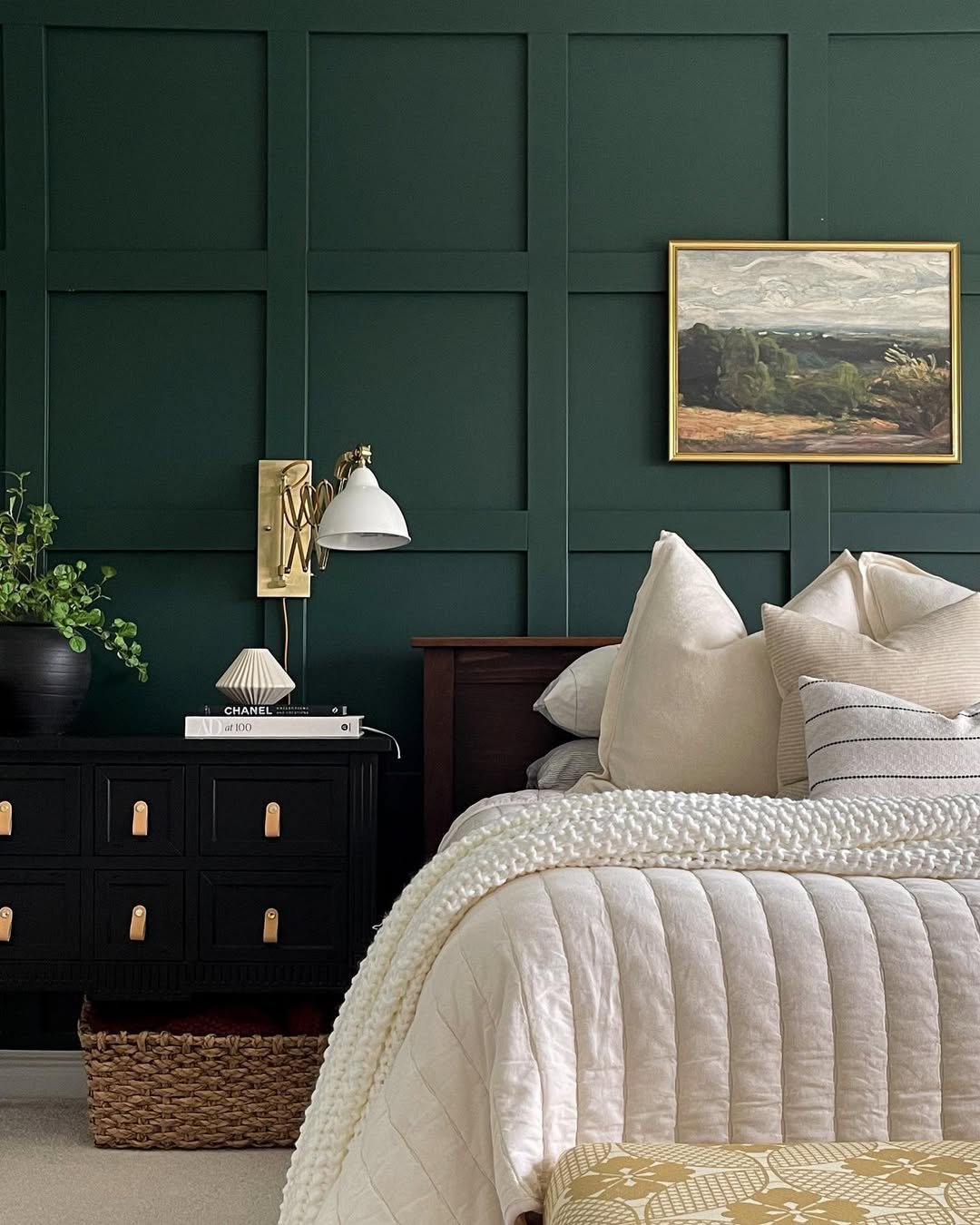 Bedroom number 3 with a forest green statement