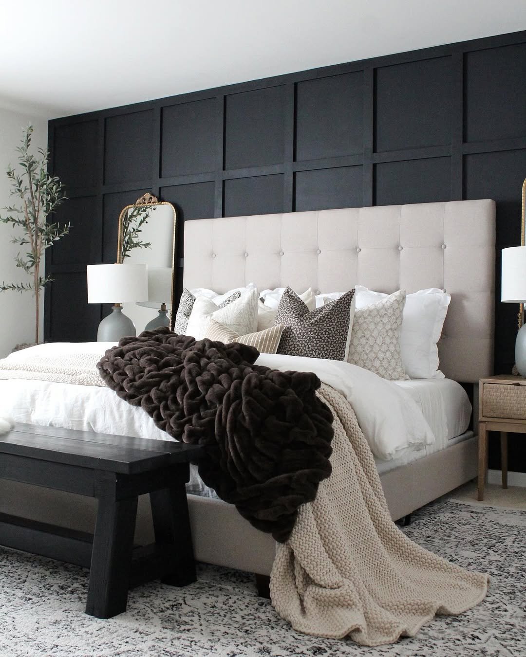 Black and White Grid Contrast